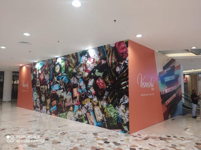 Dewaprint_Hoarding Sticker